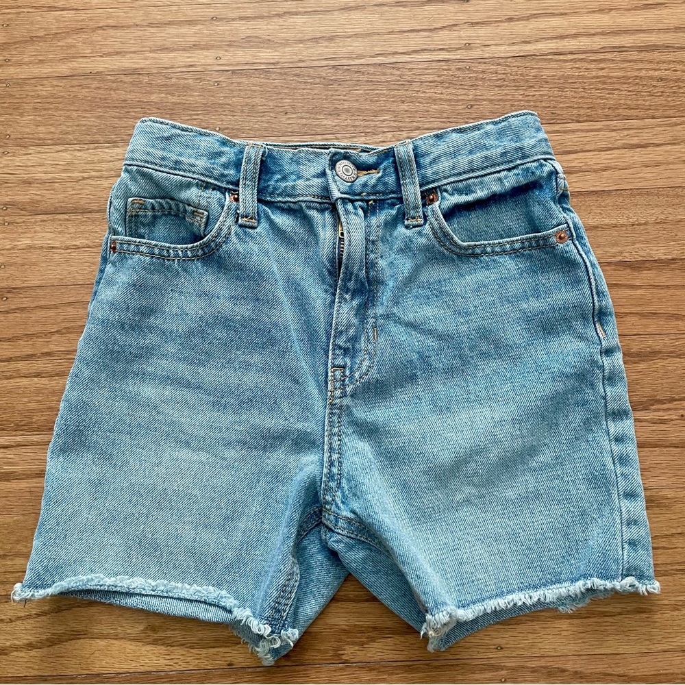 Old Navy Girl’s High Rise Slouchy Straight Denim Jean Shorts Size 8 Slim